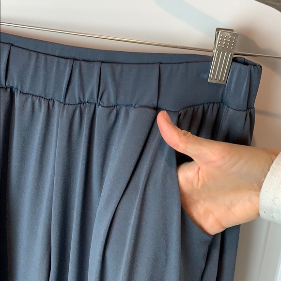 Blue-gray joggers with pockets - Picture 2 of 6